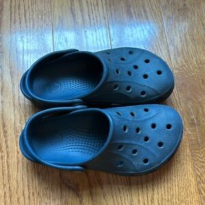 Boys CROCS size 10/11 c